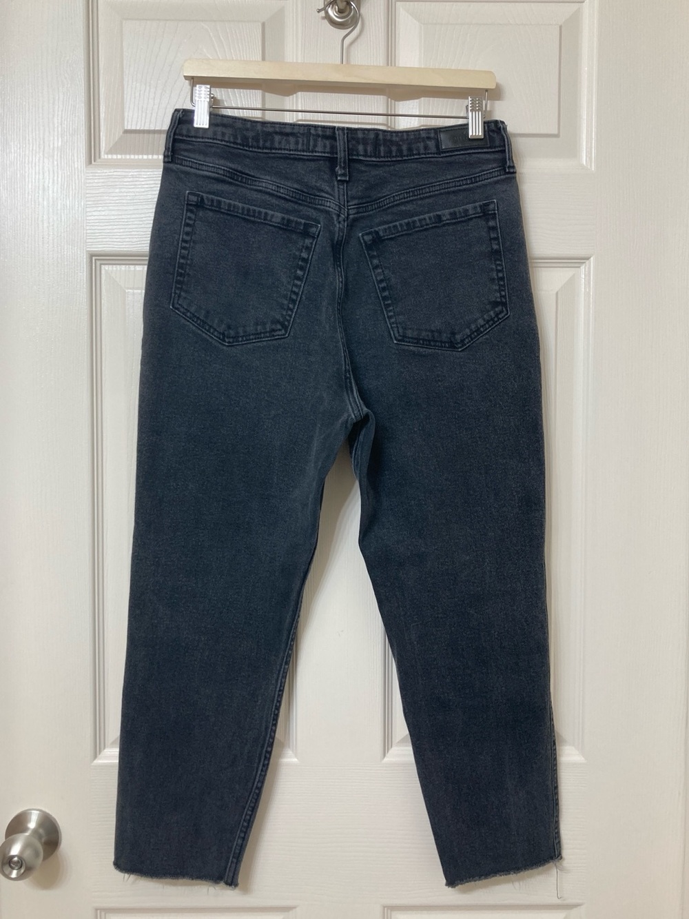Hollister Washed Black Ultra High Rise Mom Jeans 30 Short Distressed Grunge Moto - Picture 6 of 9